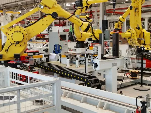 Роботична революція: як електропостачання QHMAG Electrament EAOT Shats Automation Power 80%